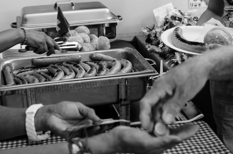 A penny for a sausage, Mexico City, Ricardo Toledo, 2013, flickr, CC BY 2.0